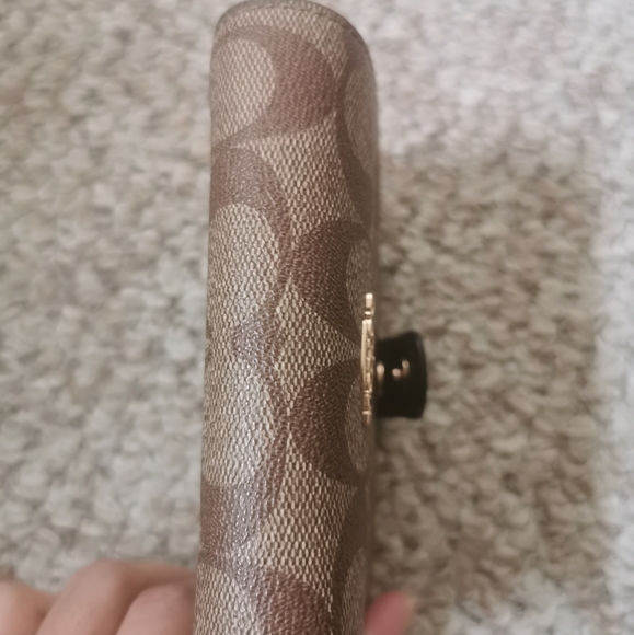 SOLD Coach signature khaki bifold wallet - Picture 6 of 8